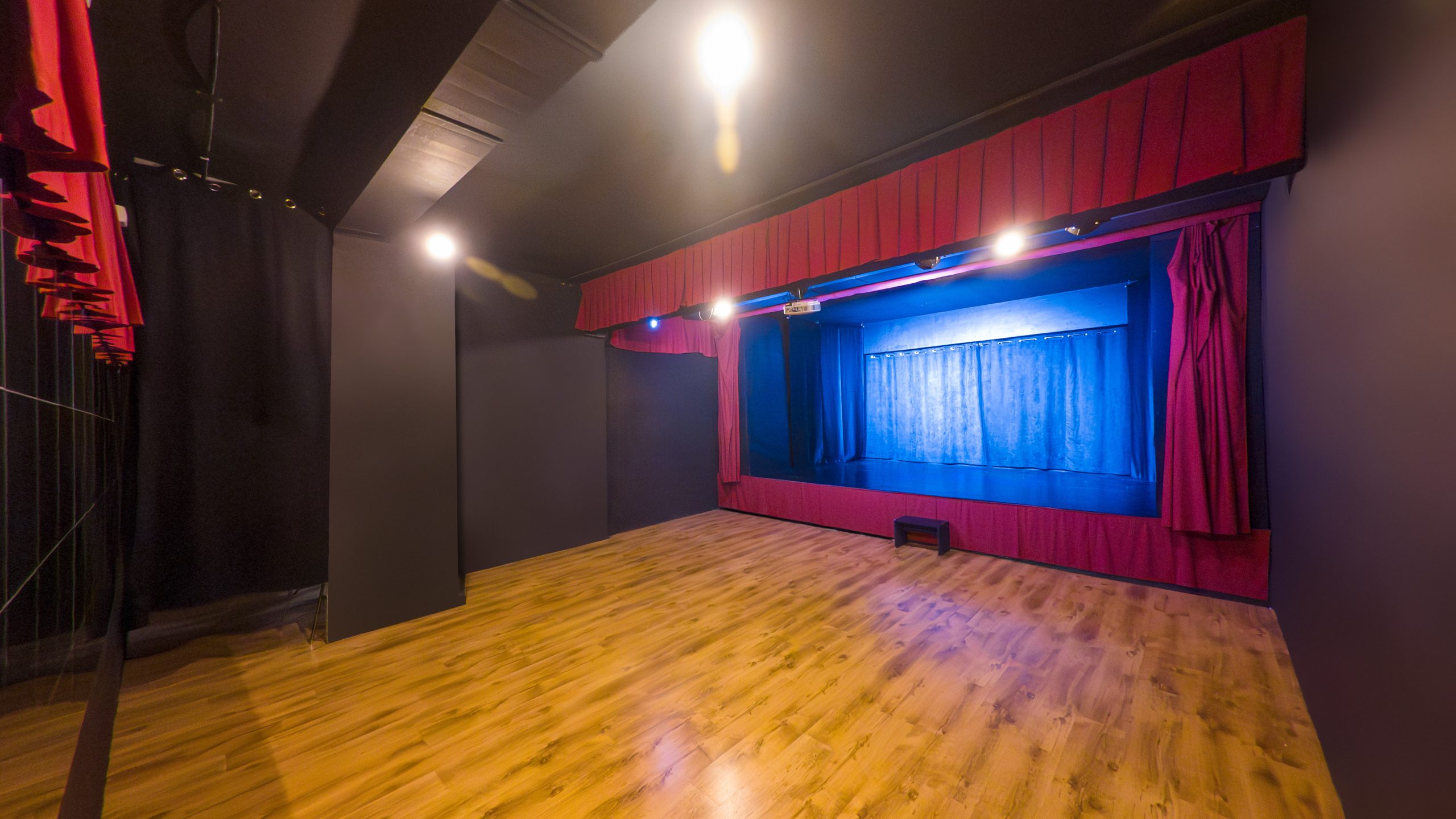 Sala prove teatro con palco a Roma Nomentana